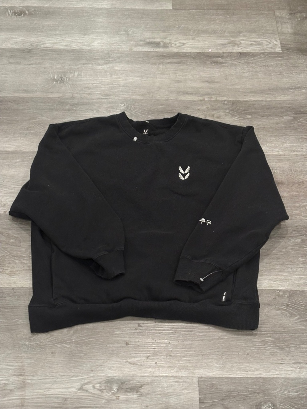 ASRV Size XL Sweatshirt DSG-0861 Tech Essential Distressed Hem Crew Neck Black